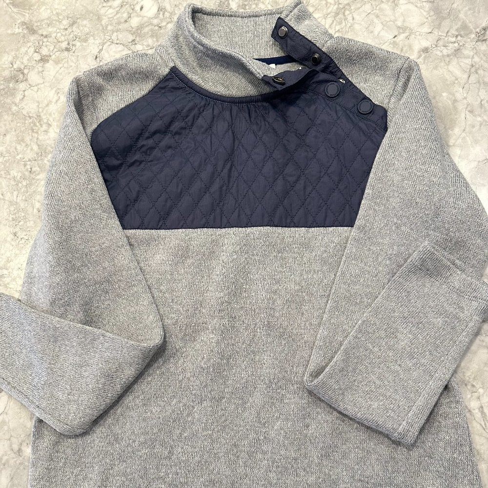 Vineyard Vines snap collar shep shirt, heather gray with navy snap collar, small